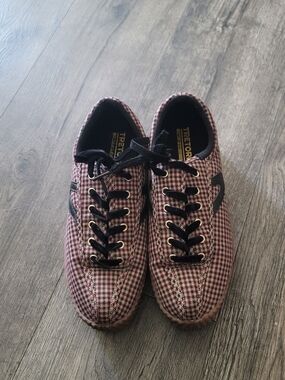 Tretorn Women's Houndstooth Lace-Up Sneakers in Burgundy/Black
